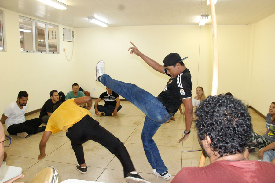 oficina capoeira